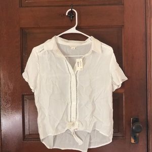 NWT Aeropostale white button down-ladder detail
